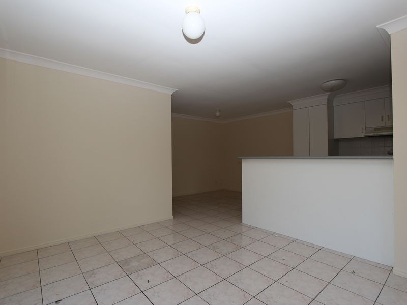 1/8 Pamela Court, Labrador QLD 4215