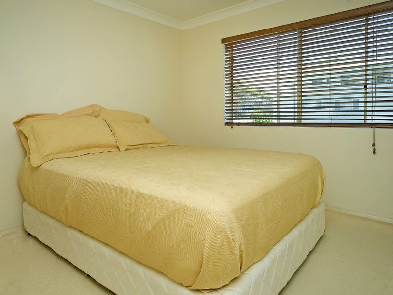7/9 Errol Avenue, Paradise Point QLD 4216