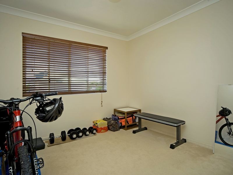 7/9 Errol Avenue, Paradise Point QLD 4216