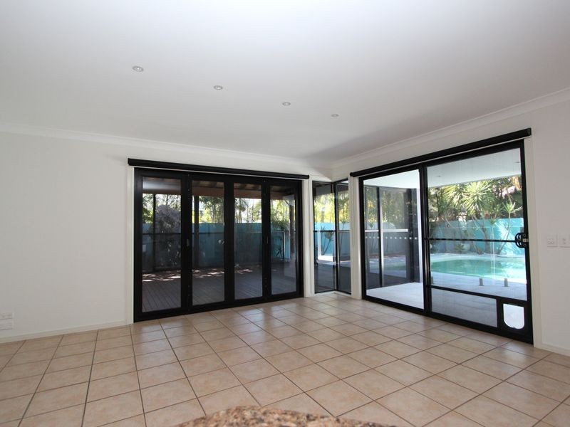 38 Tranquility Circuit, Helensvale QLD 4212