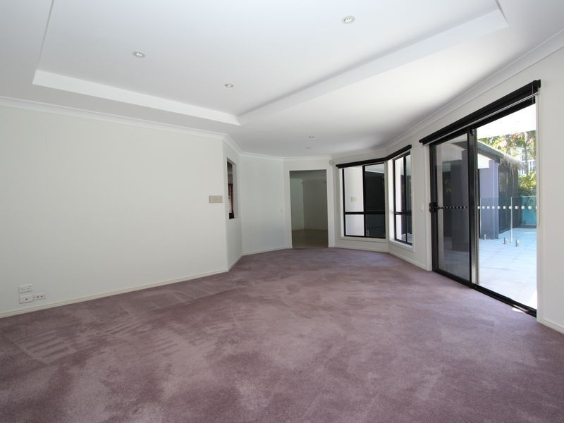 38 Tranquility Circuit, Helensvale QLD 4212