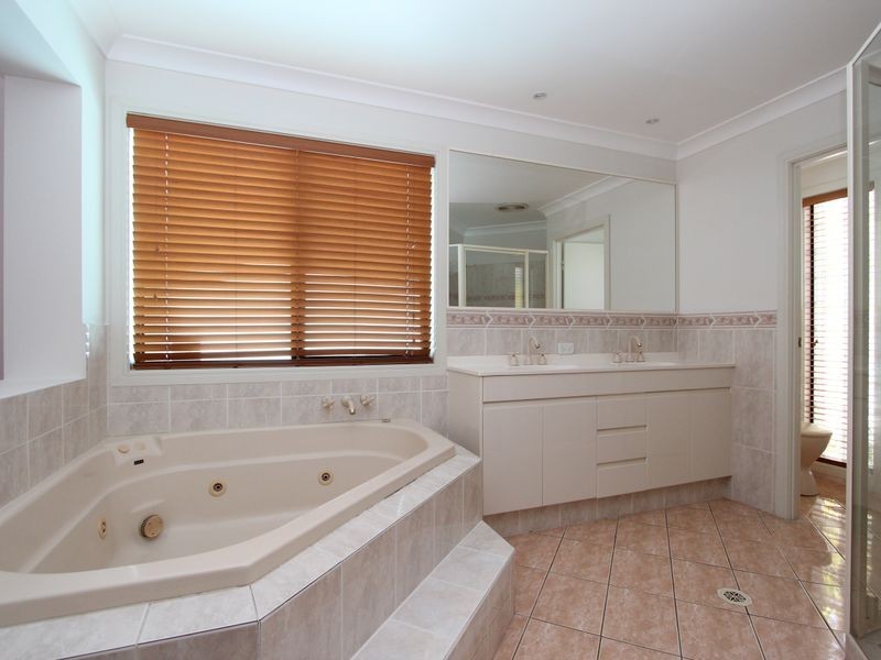 38 Tranquility Circuit, Helensvale QLD 4212