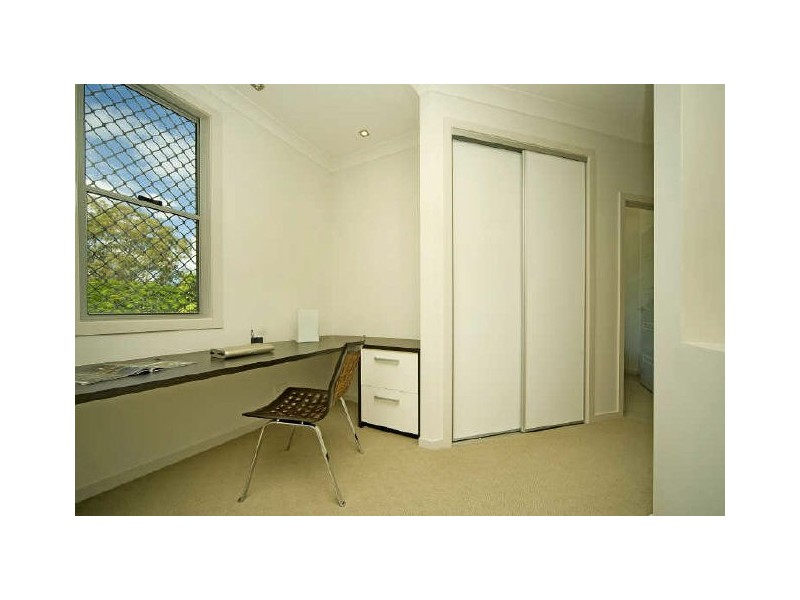 Paradise Point QLD 4216