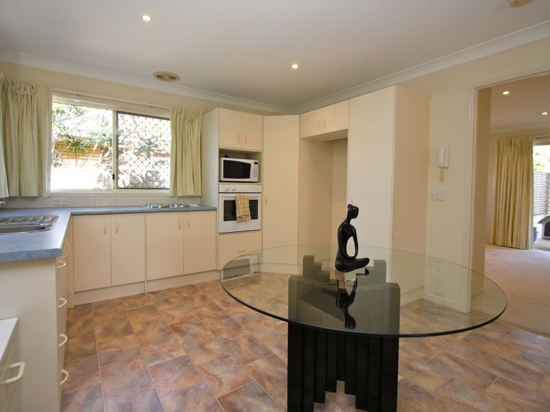 14 Donald Avenue, Paradise Point QLD 4216