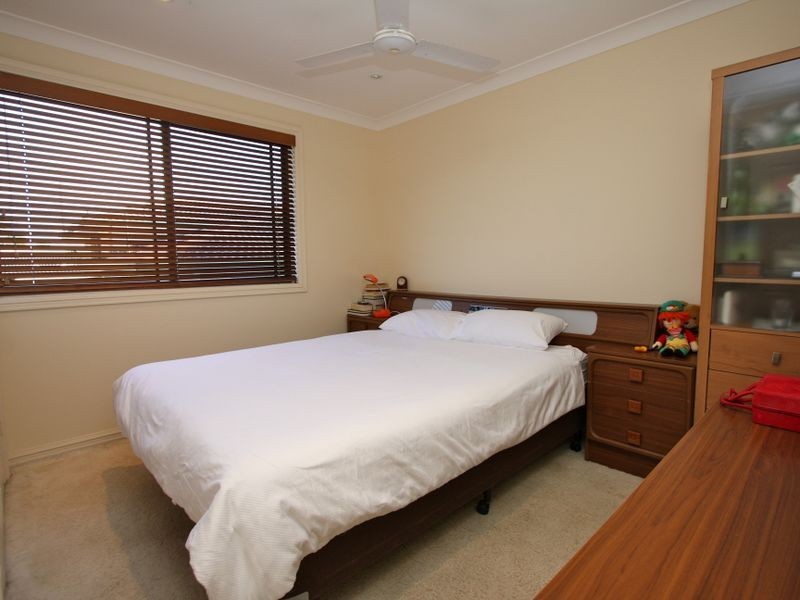 14 Donald Avenue, Paradise Point QLD 4216