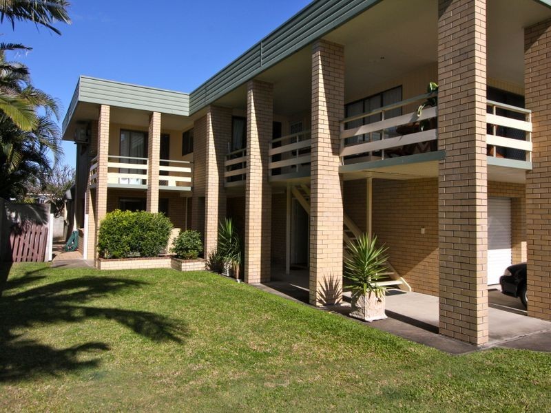 14 Donald Avenue, Paradise Point QLD 4216