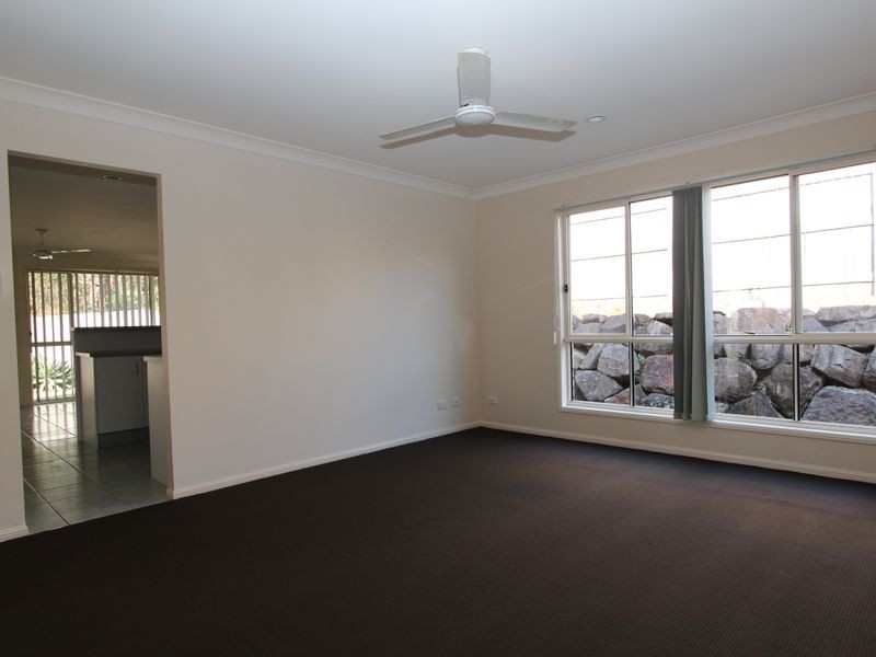 6 Orion Court, Molendinar QLD 4214
