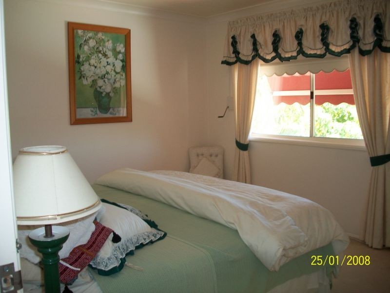 64 Burrendong Road, Coombabah QLD 4216