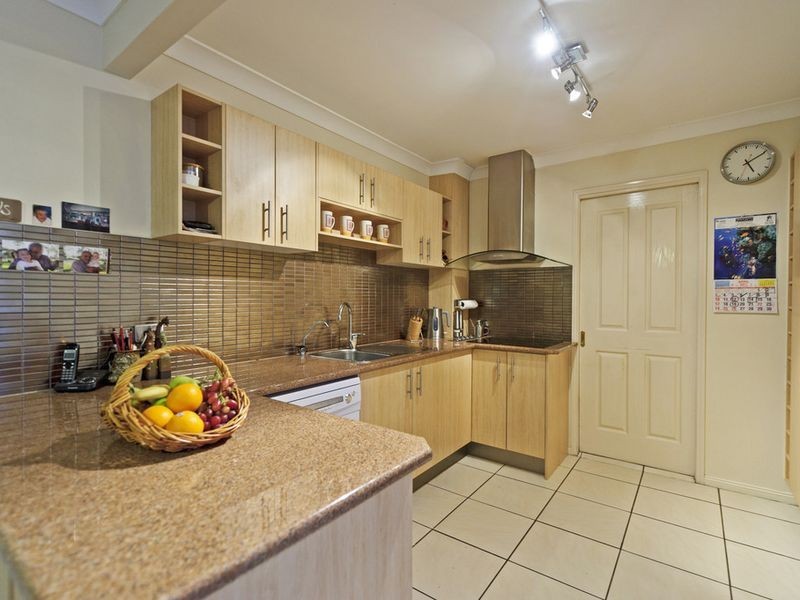 1/238 Bayview Street, Hollywell QLD 4216