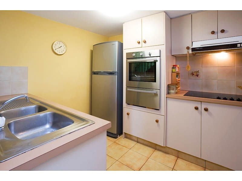 1/52 Falkinder Avenue, Paradise Point QLD 4216