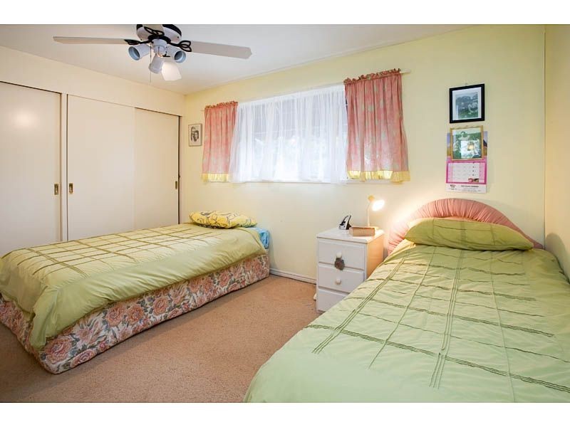 1/52 Falkinder Avenue, Paradise Point QLD 4216