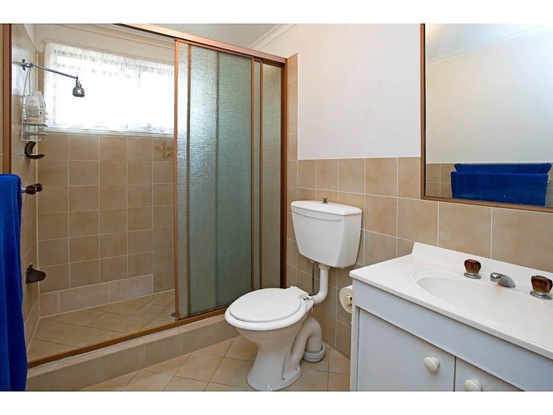 1/52 Falkinder Avenue, Paradise Point QLD 4216