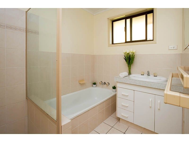 152 Paradise Parade, Paradise Point QLD 4216