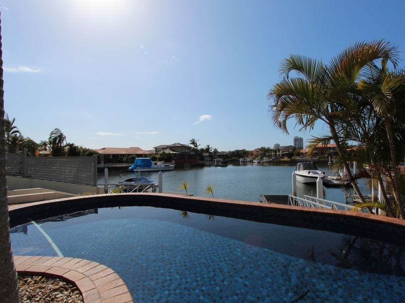 21 Midnight Court, Runaway Bay QLD 4216