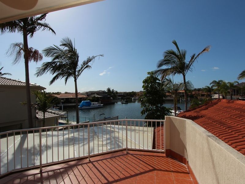 21 Midnight Court, Runaway Bay QLD 4216