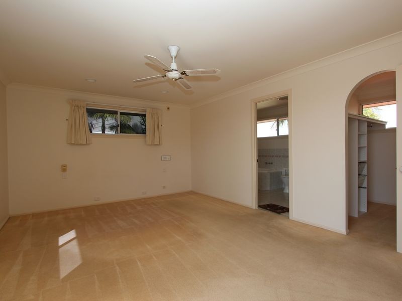 21 Midnight Court, Runaway Bay QLD 4216