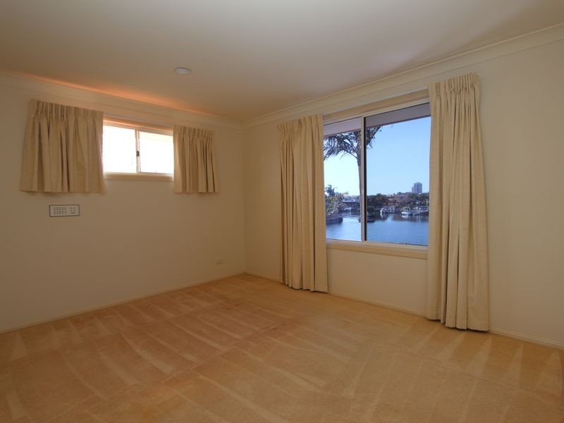 21 Midnight Court, Runaway Bay QLD 4216