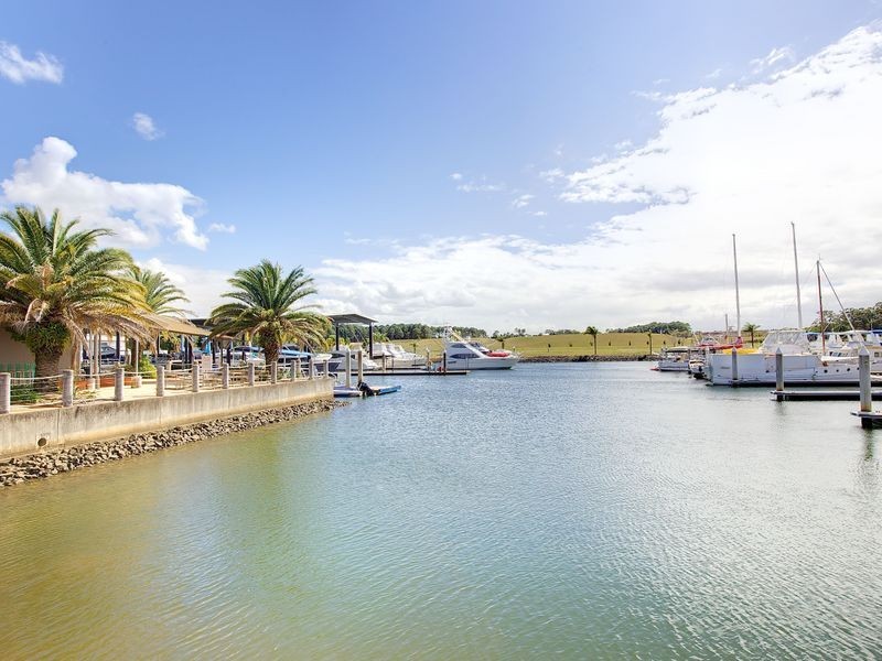 25 Rhodium Crescent, Hope Island QLD 4212