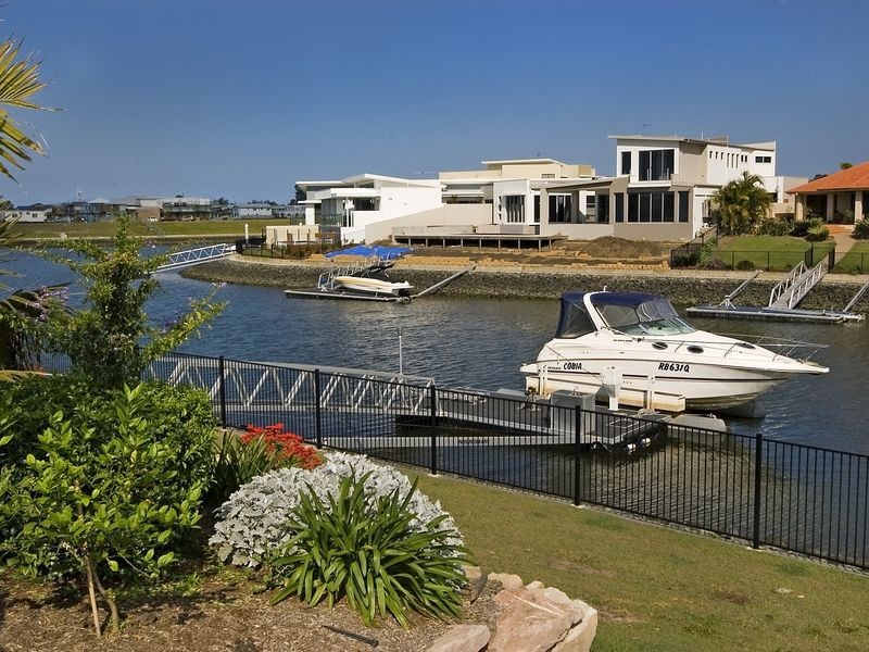 15 North Bank Court, Helensvale QLD 4212