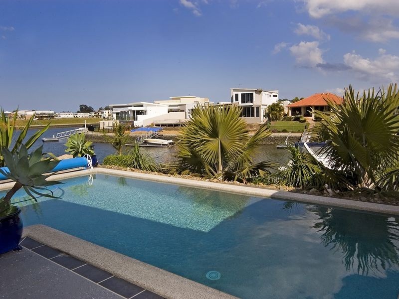 15 North Bank Court, Helensvale QLD 4212