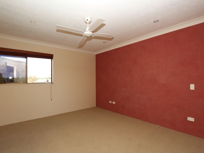 9/40-42 Falkinder Avenue, Paradise Point QLD 4216