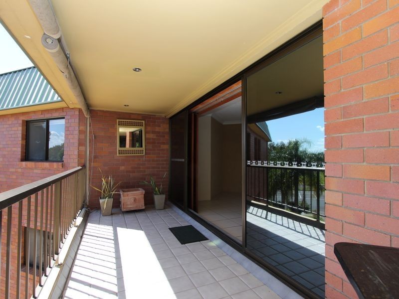 9/40-42 Falkinder Avenue, Paradise Point QLD 4216