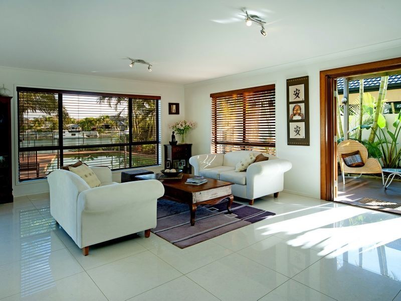 2a Champagne Boulevard  Oyster Cove, Helensvale QLD 4212