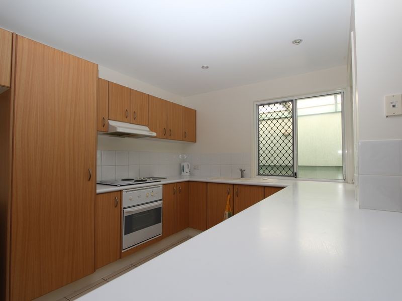 4 Bulliti Street, Hope Island QLD 4212