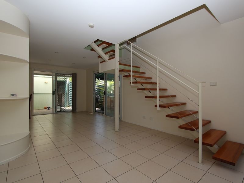 4 Bulliti Street, Hope Island QLD 4212