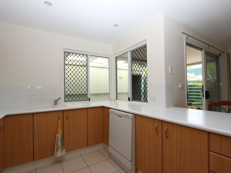 4 Bulliti Street, Hope Island QLD 4212