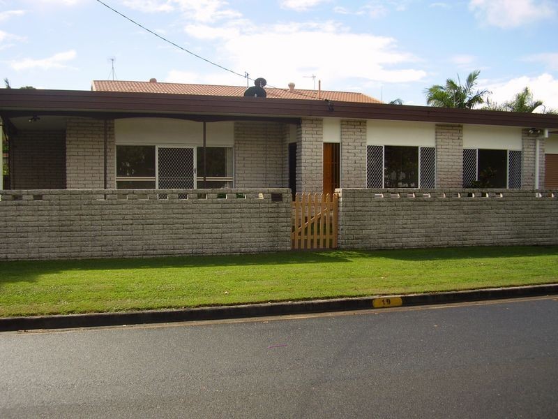 19 Azalea Avenue, Hollywell QLD 4216