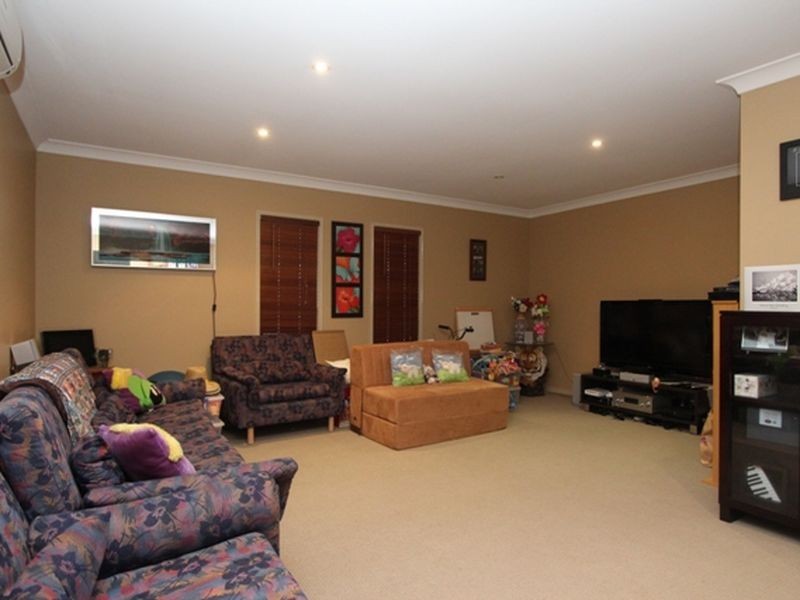 58 Marble Arch Place, Arundel QLD 4214