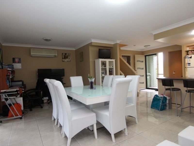 58 Marble Arch Place, Arundel QLD 4214