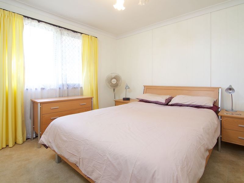 6 Burrinjuck Drive, Coombabah QLD 4216