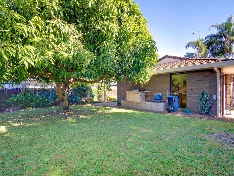 6 Burrinjuck Drive, Coombabah QLD 4216