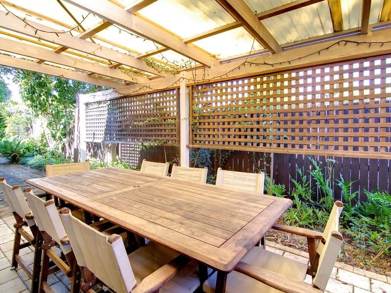 6 Burrinjuck Drive, Coombabah QLD 4216