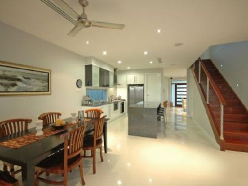 12 Quayside Drive, Helensvale QLD 4212