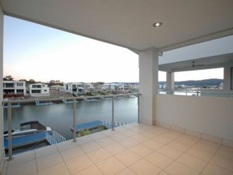 12 Quayside Drive, Helensvale QLD 4212