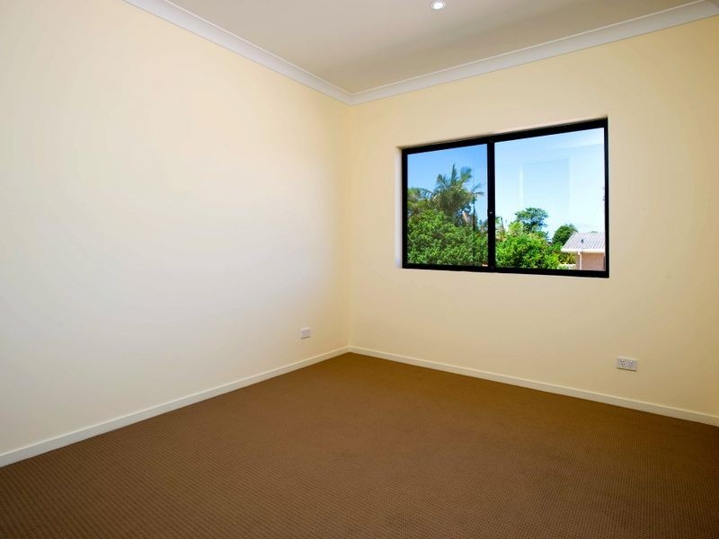 1/21 Donald Avenue, Paradise Point QLD 4216