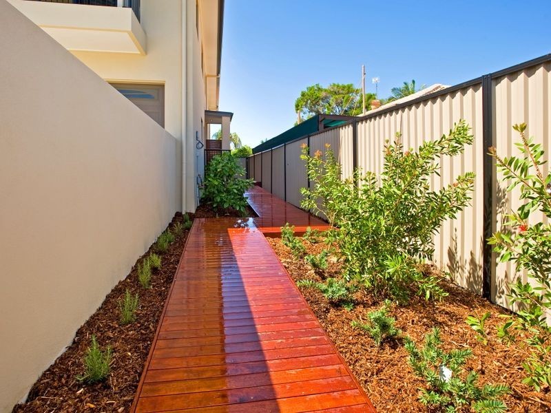 1/21 Donald Avenue, Paradise Point QLD 4216