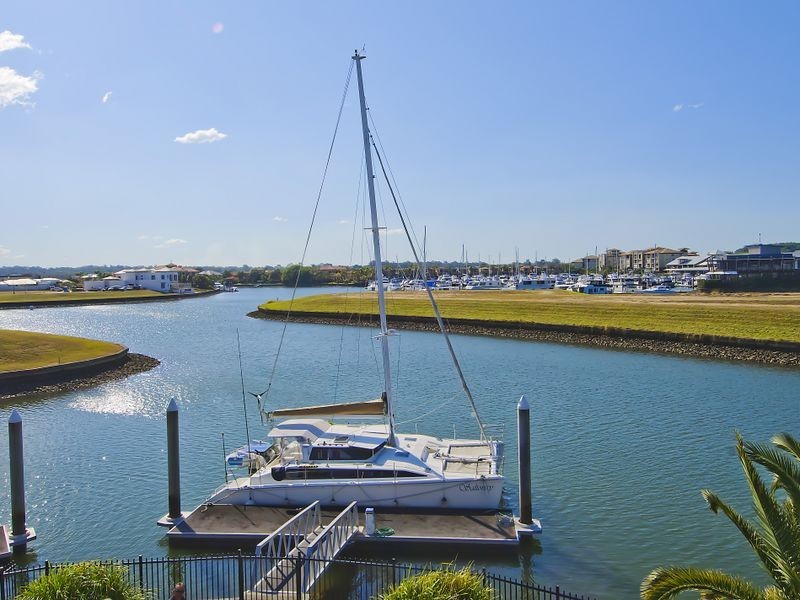 2251 Glengallon Way, Hope Island QLD 4212