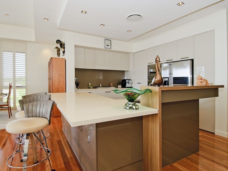 2251 Glengallon Way, Hope Island QLD 4212