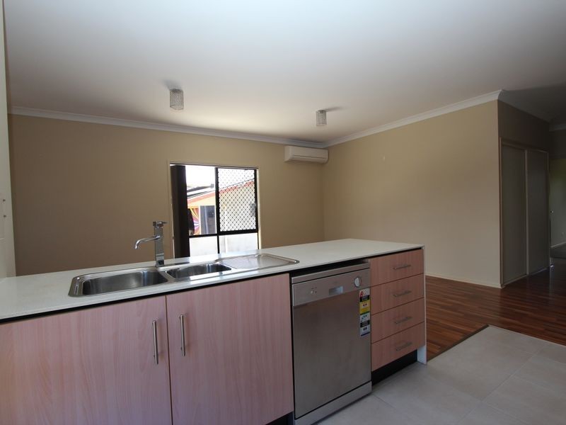 1/17 Louise Street, Southport QLD 4215