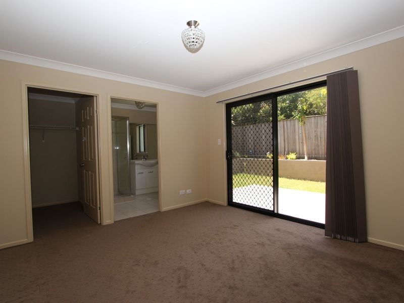 1/17 Louise Street, Southport QLD 4215