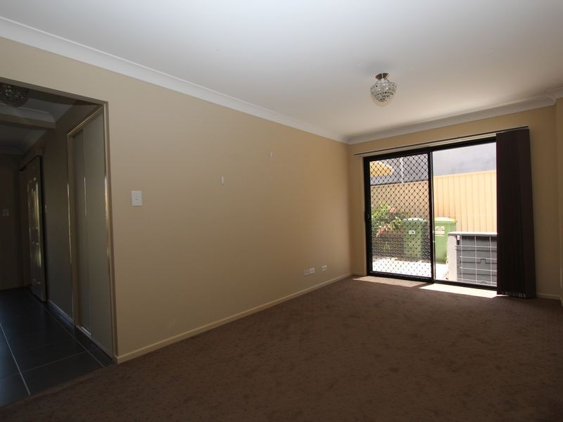 1/17 Louise Street, Southport QLD 4215