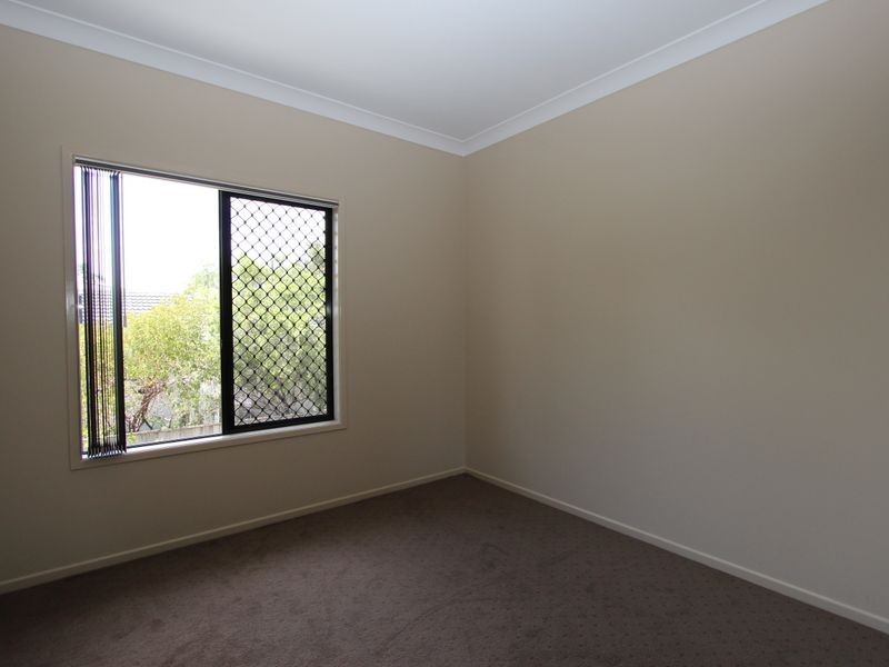 1/17 Louise Street, Southport QLD 4215