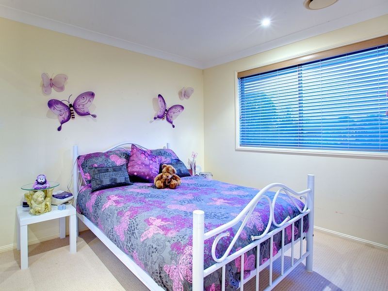 4 Pool Street, Hope Island QLD 4212