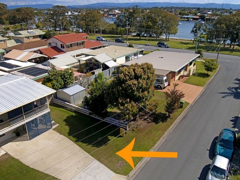 28 Muscovey Avenue, Paradise Point QLD 4216