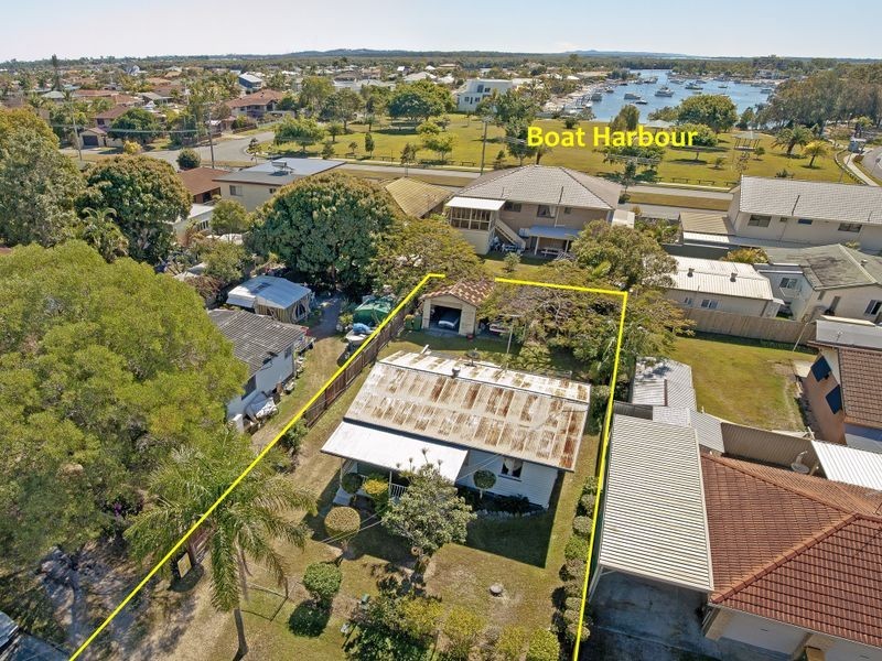 41 Victor Avenue, Paradise Point QLD 4216