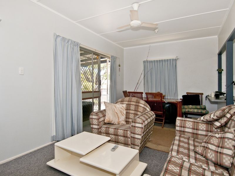 41 Victor Avenue, Paradise Point QLD 4216